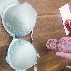 Victoria's Secret Blue Lace Underwire Bra with Adjustable Straps